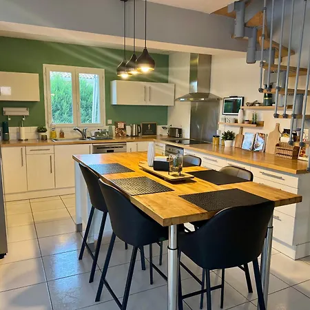 Avec Piscine Вилла *