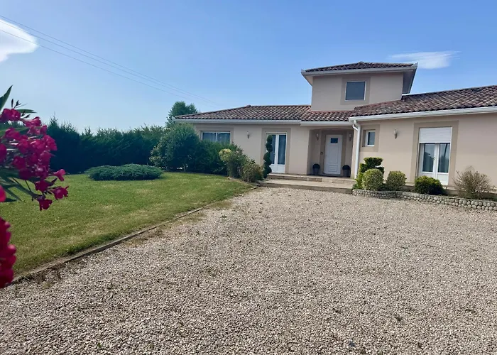 וילה Avec Piscine Landorthe