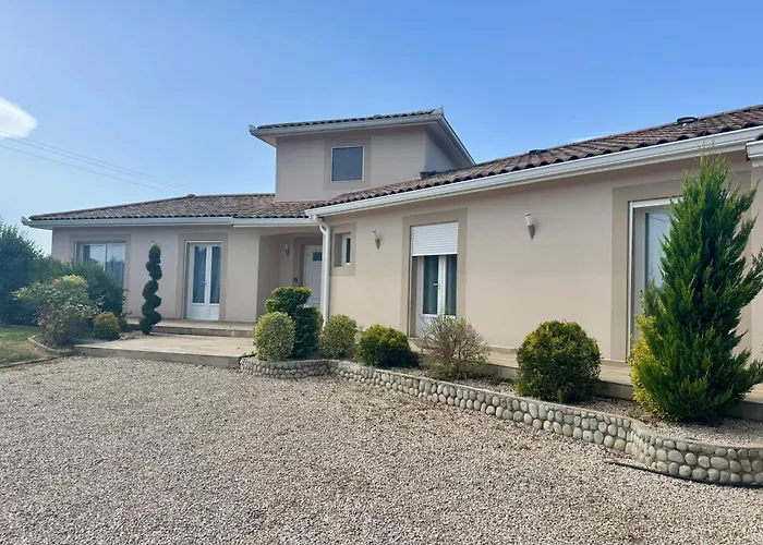 Avec Piscine וילה